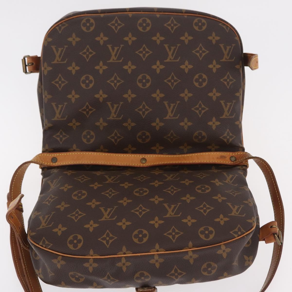 LOUIS VUITTON Monogram Saumur 30 Shoulder Bag M42256 LV Auth ki6796