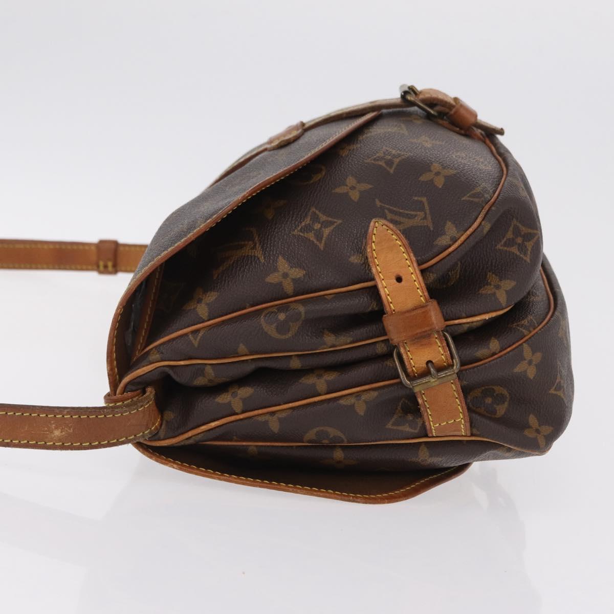 LOUIS VUITTON Monogram Saumur 30 Shoulder Bag M42256 LV Auth ki6796