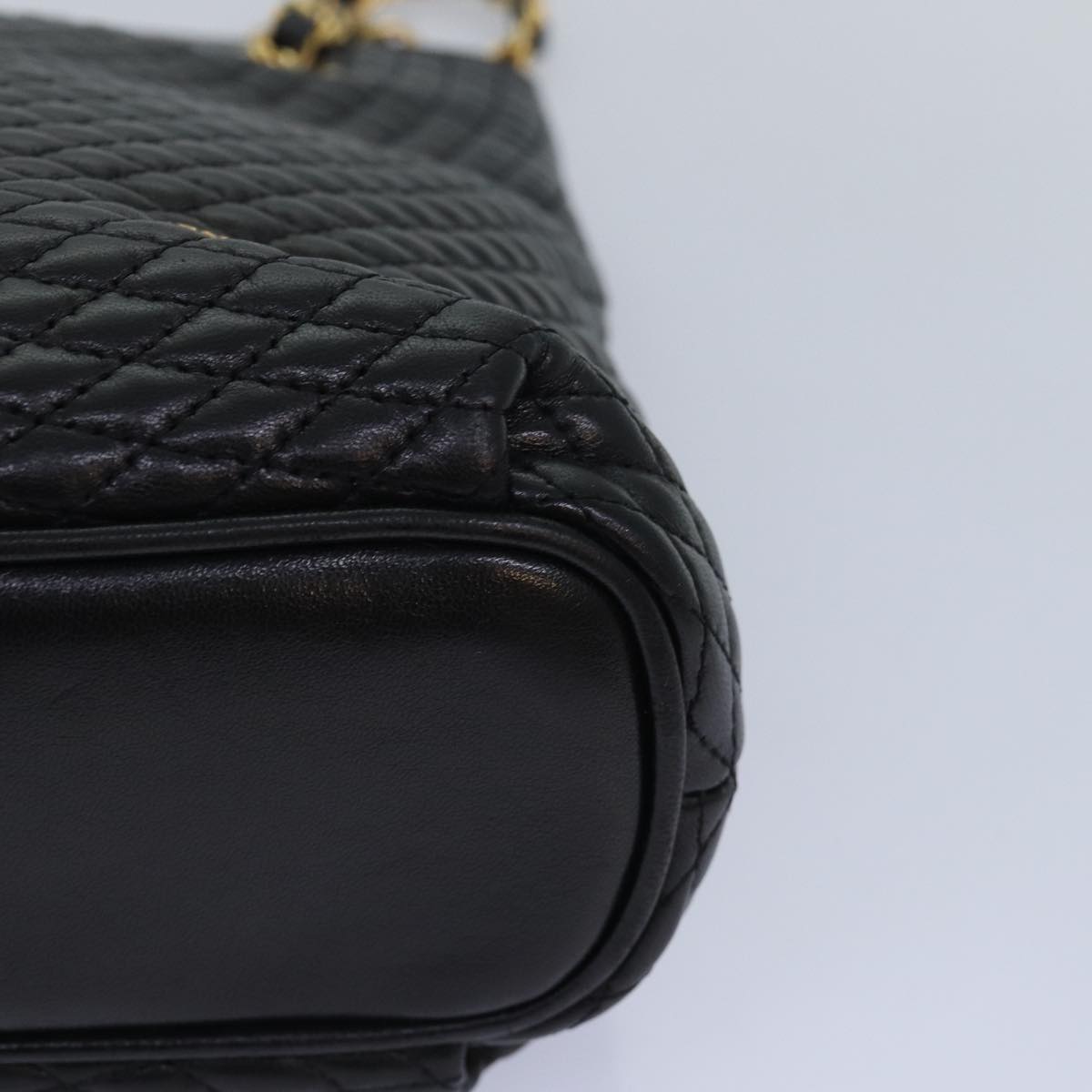 BALLY Quilted Chain Shoulder Bag Leather Black Auth kk250