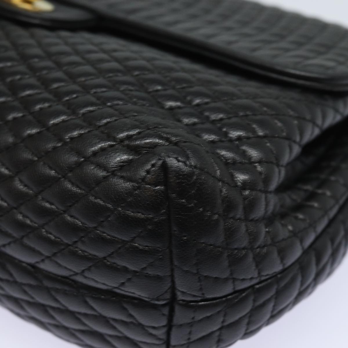 BALLY Quilted Chain Shoulder Bag Leather Black Auth kk270