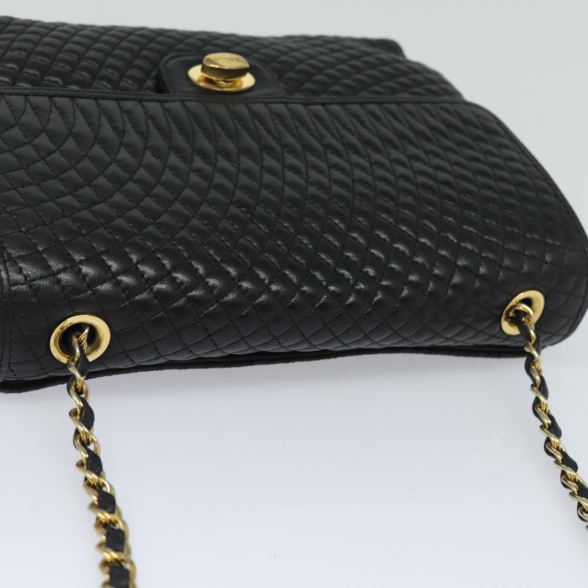 BALLY Quilted Chain Shoulder Bag Leather Black Auth kk270