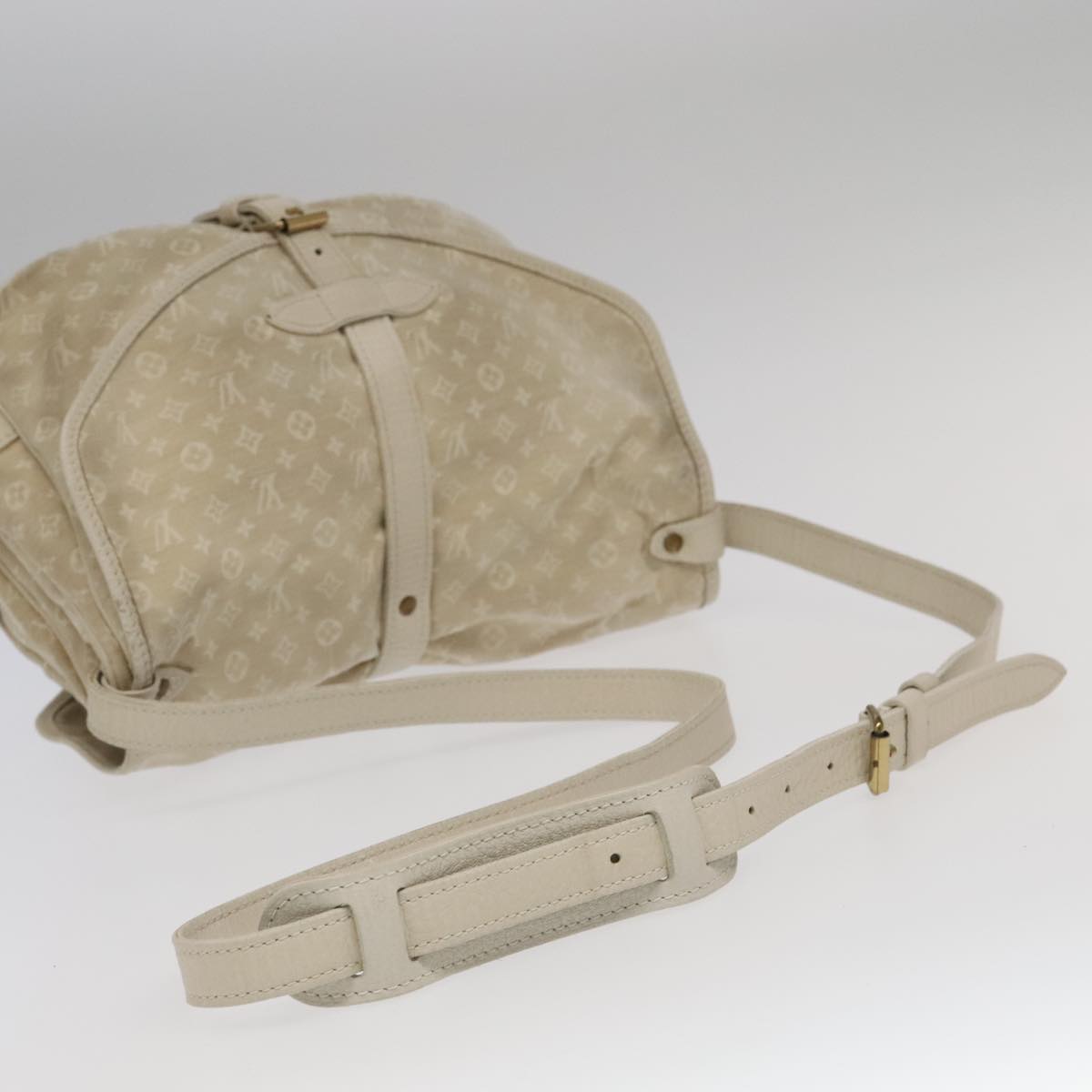 LOUIS VUITTON Monogram Mini Lin Saumur PM Shoulder Bag Ivory M95314 Auth kk368V