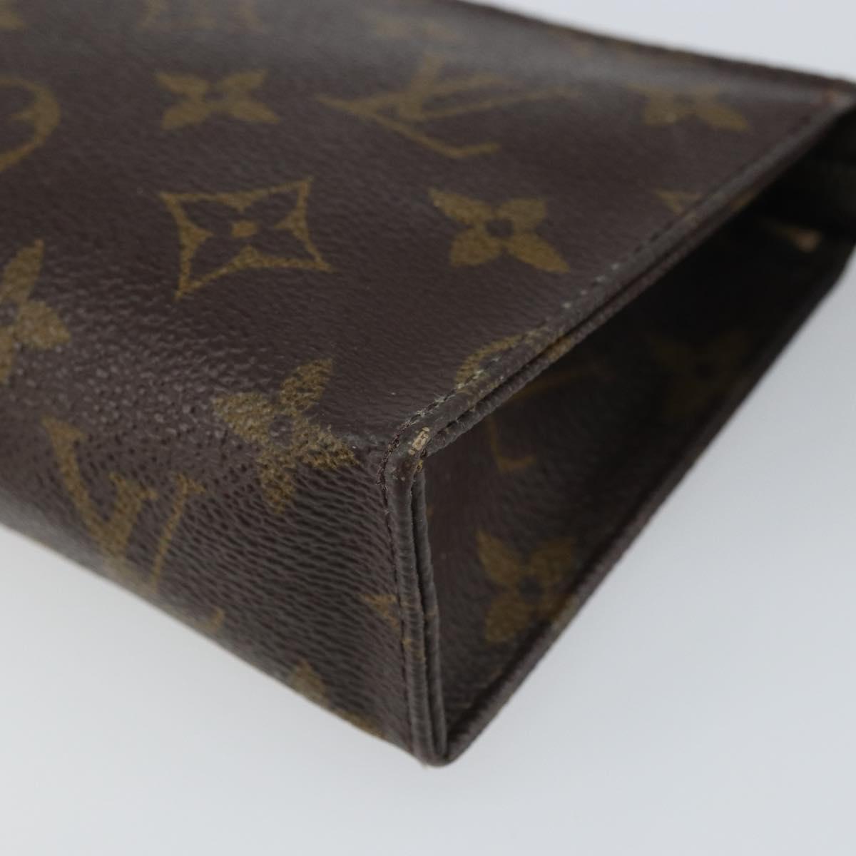 LOUIS VUITTON Monogram Poche Toilette 15 Pouch M47546 LV Auth kk611