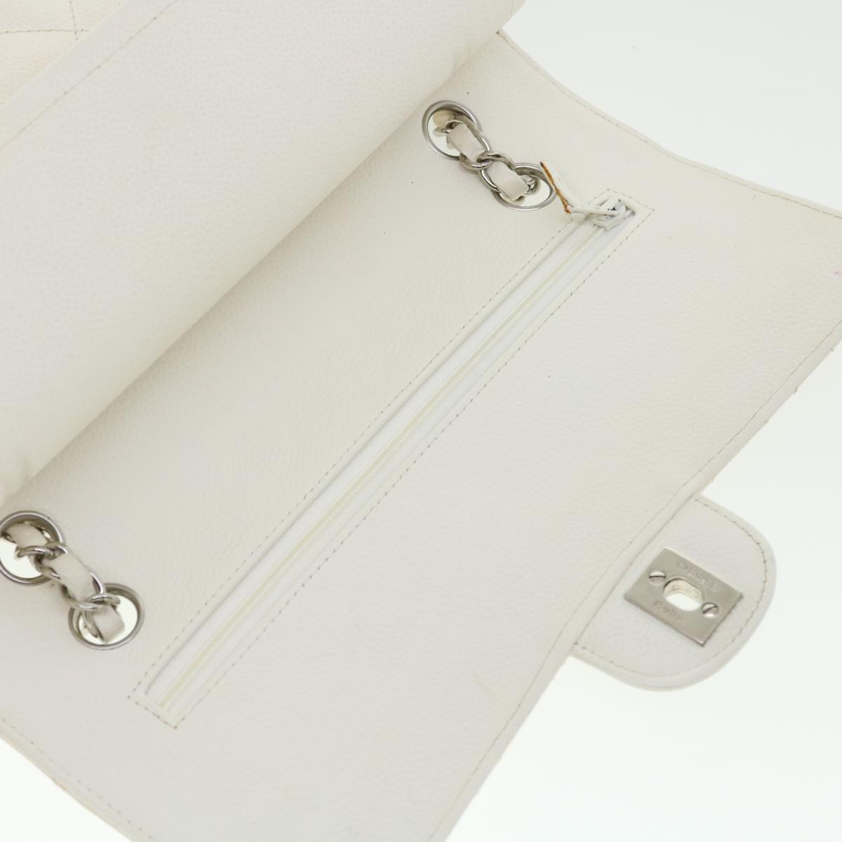 CHANEL Matelasse Double Flap Chain Shoulder Bag Caviar Skin White CC Auth knn085