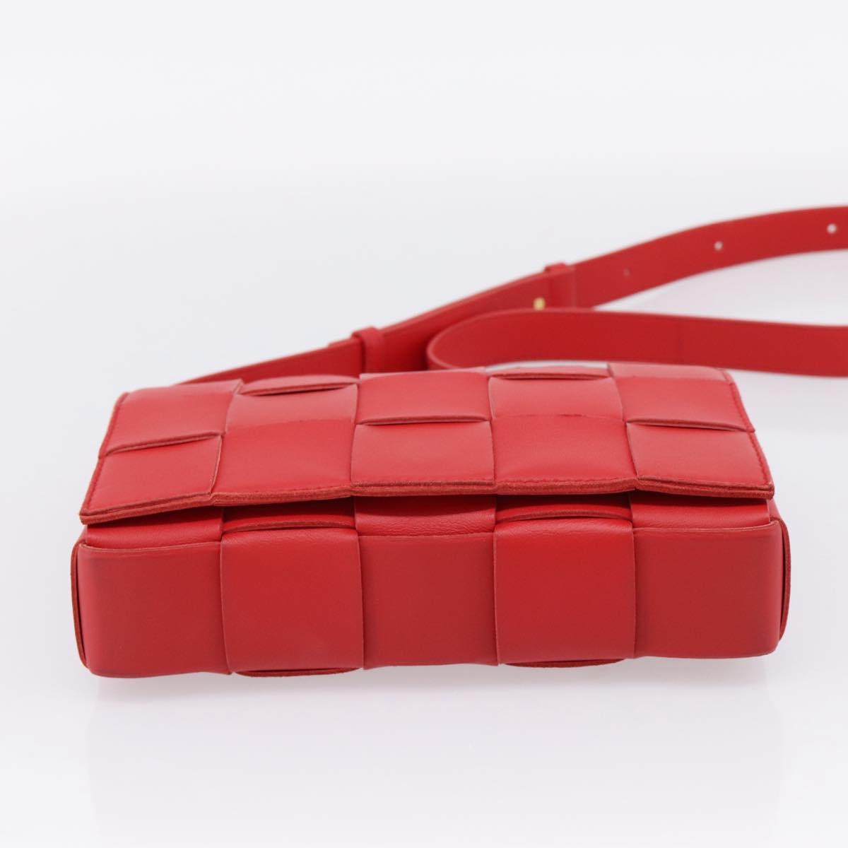 Bottega Veneta MAXI INTRECCIATO Cassette Shoulder Bag Leather Red Auth LN047V