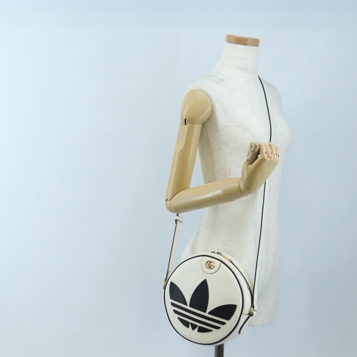 GUCCI x Adidas Shoulder Bag Leather White Gold Tone 702626 Auth LN090M
