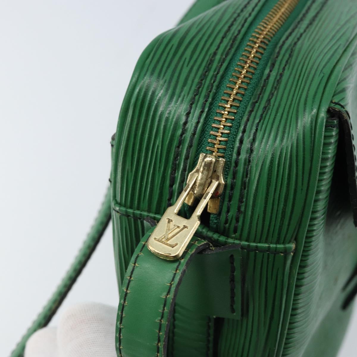 LOUIS VUITTON Epi Jeune Fille MM Shoulder Bag Green M52154 LV Auth LNZ042