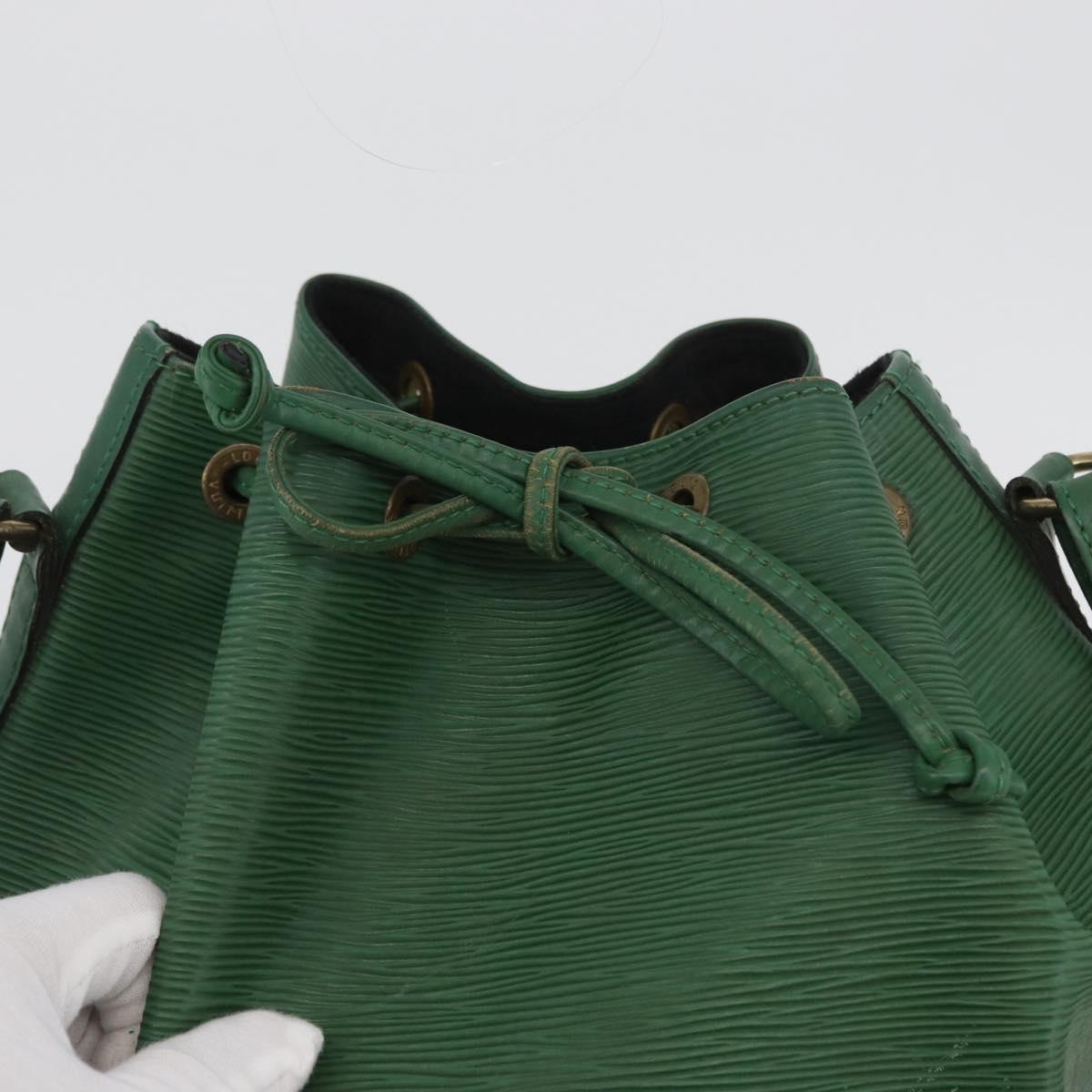 LOUIS VUITTON Epi Noe Shoulder Bag Green M44004 LV Auth LNZ152