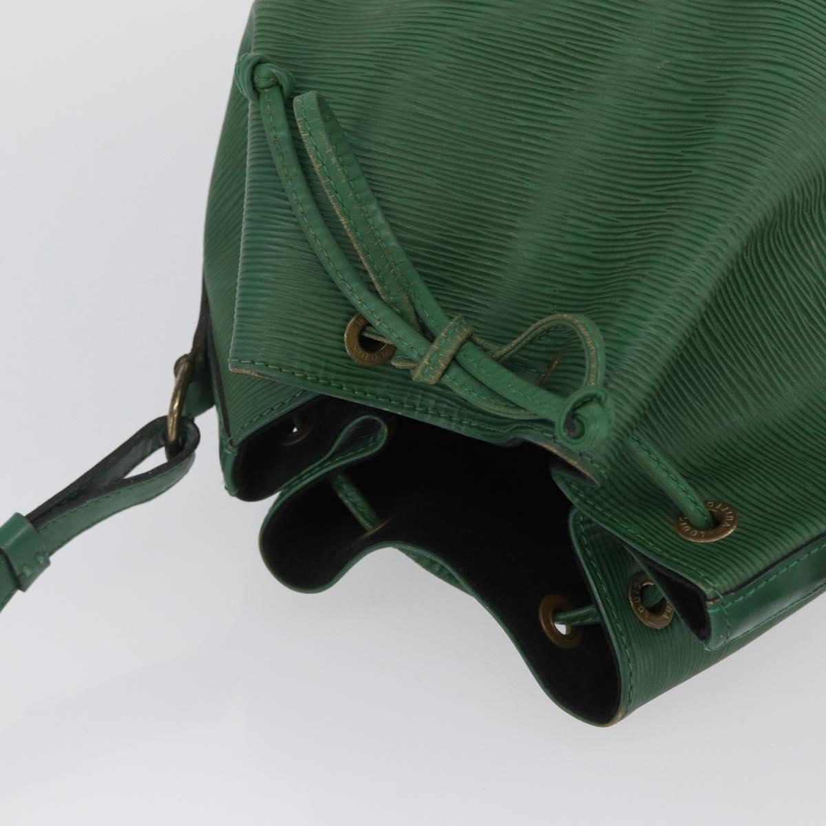LOUIS VUITTON Epi Noe Shoulder Bag Green M44004 LV Auth LNZ152