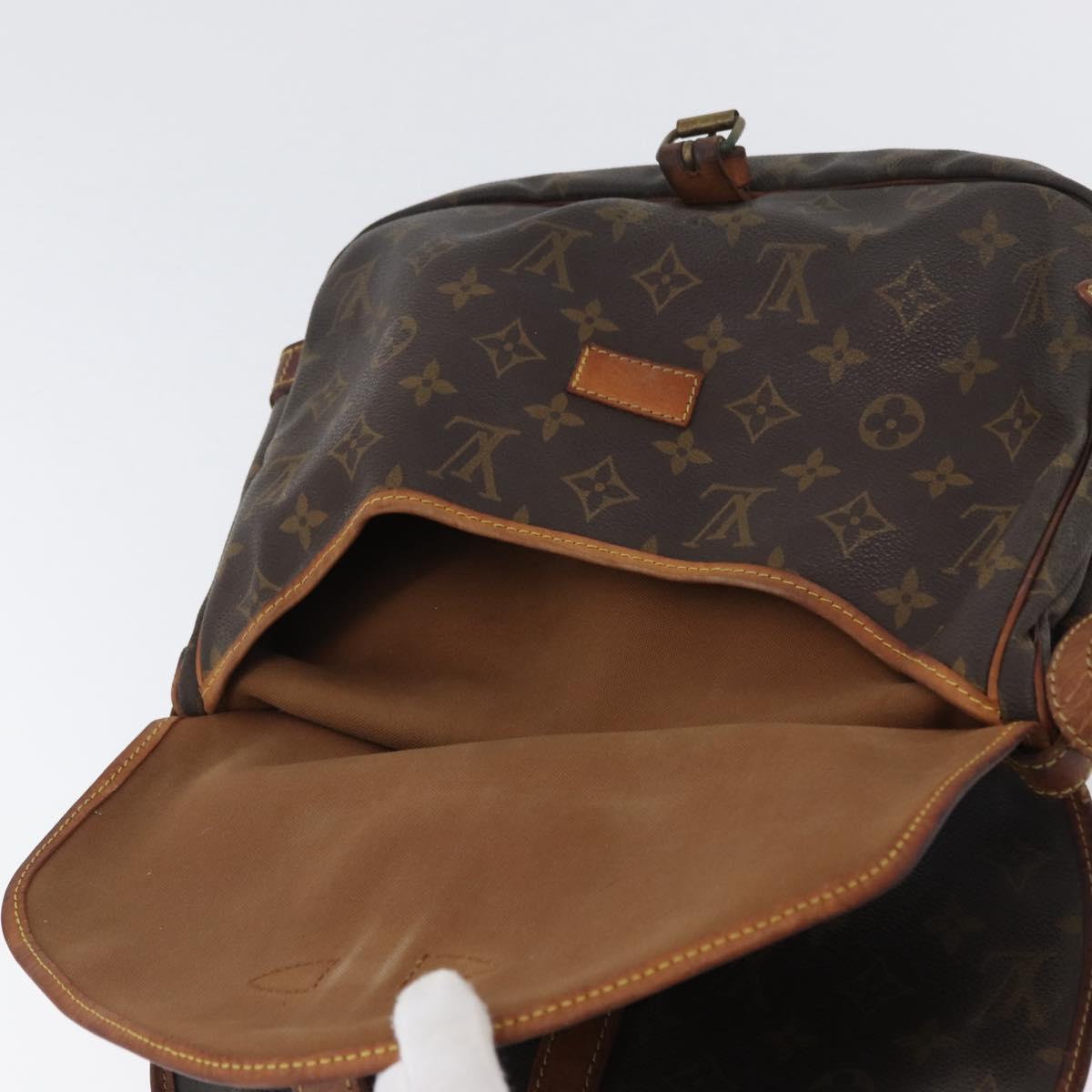 LOUIS VUITTON Monogram Saumur 30 Shoulder Bag M42256 LV Auth LNZ272