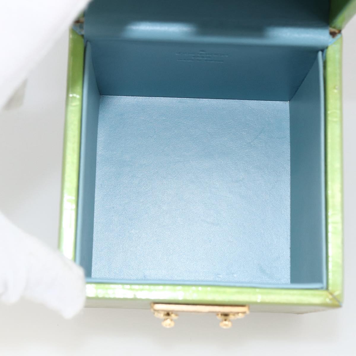 LOUIS VUITTON Vernis Bleecker Cosmetic Pouch Baby Blue M91003 Auth LNZ403
