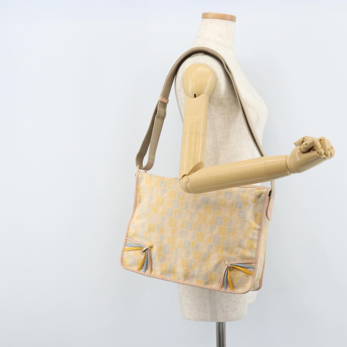 FENDI Zucchino Canvas Shoulder Bag Beige Gold Auth LNZ697