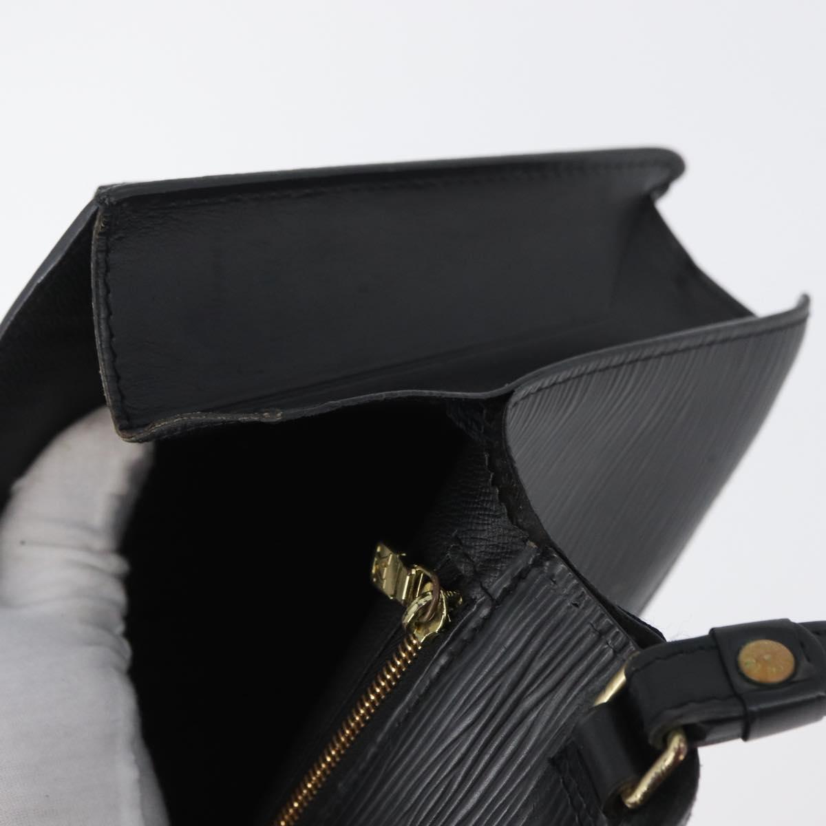 LOUIS VUITTON Epi Serie Dragonne Clutch Bag Black Noir M52612 LV Auth LNZ734