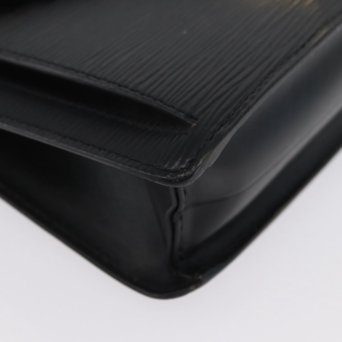 LOUIS VUITTON Epi Serie Dragonne Clutch Bag Black Noir M52612 LV Auth LNZ734