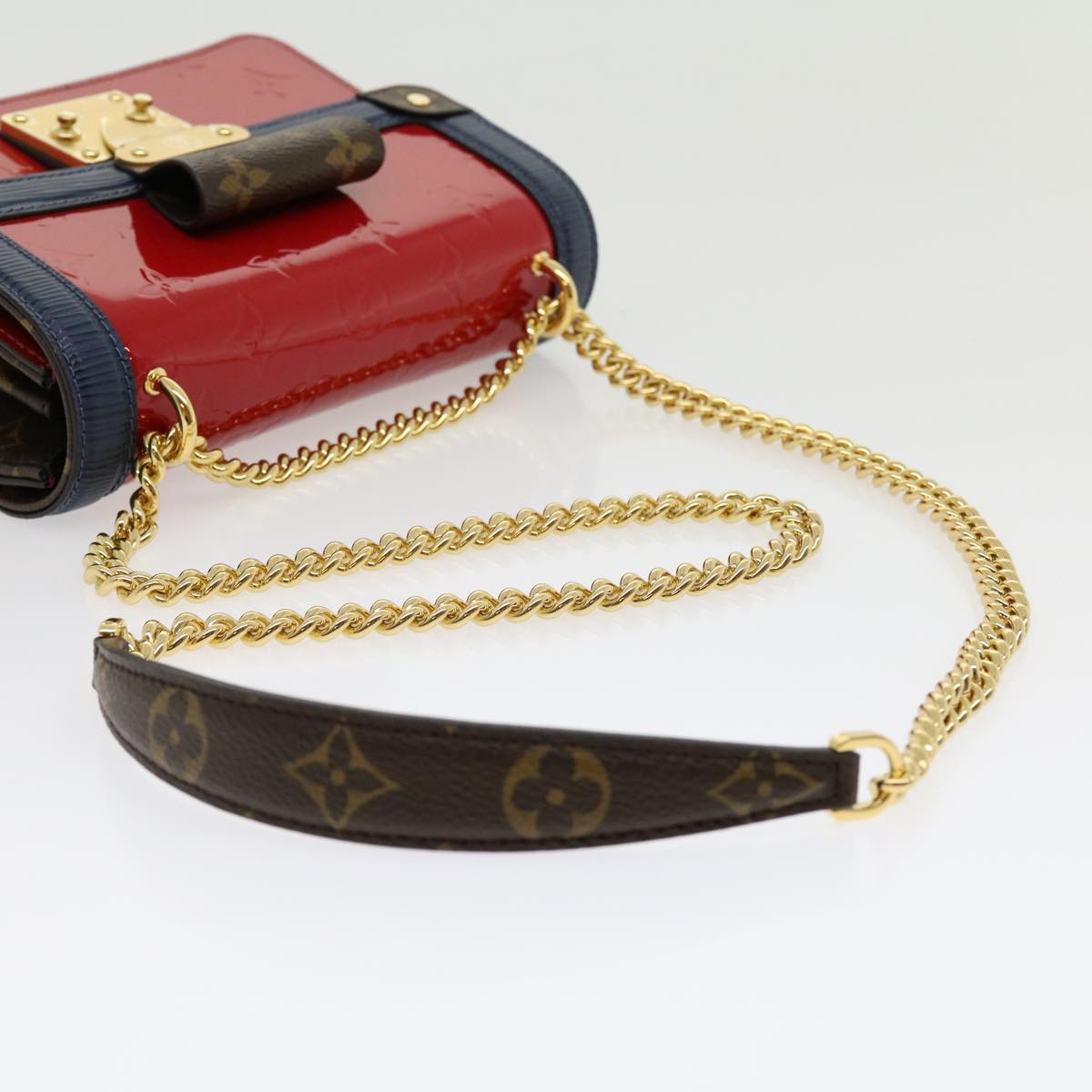 LOUIS VUITTON Vernis Wynwood Shoulder Bag Red scarlet M90517 LV Auth lt554SM