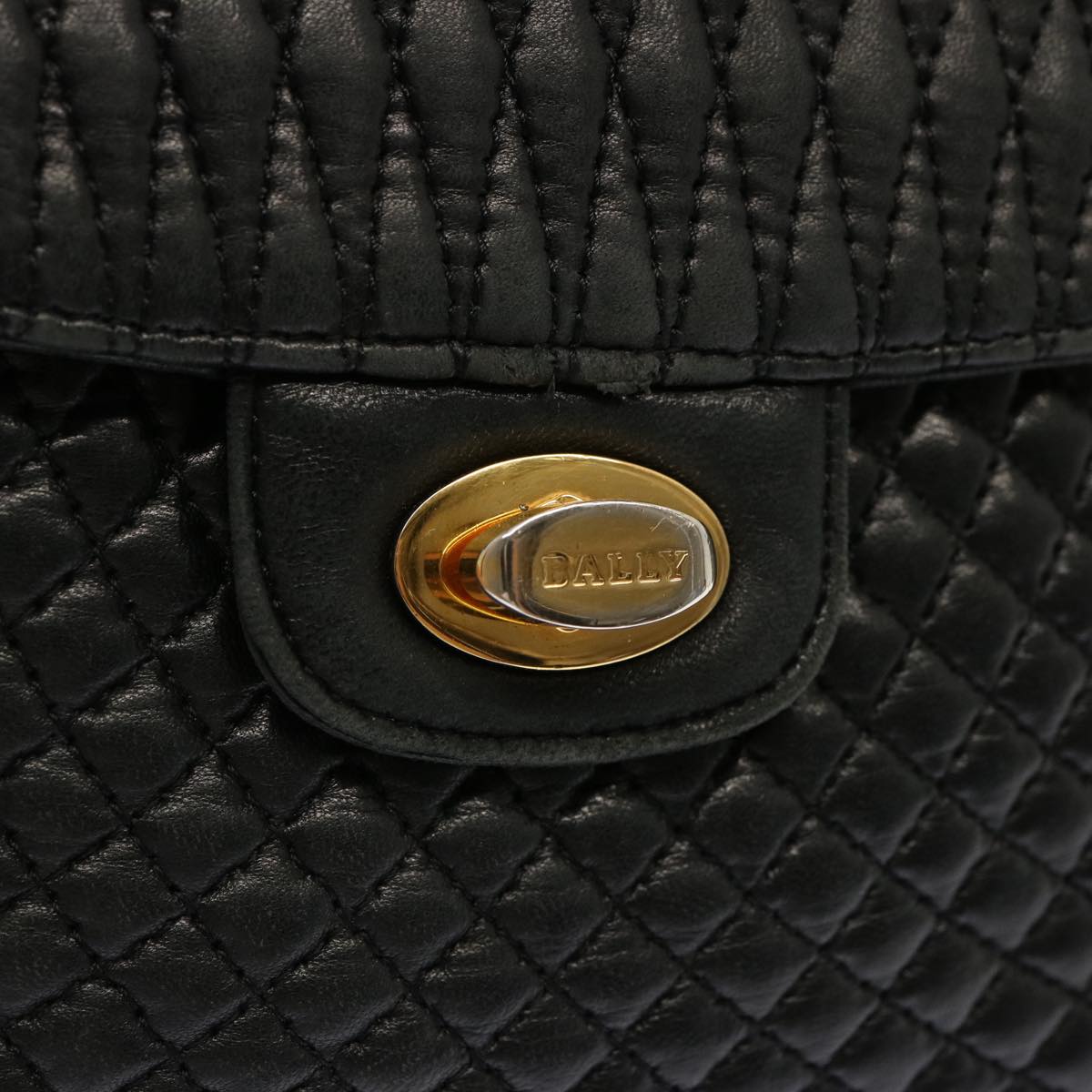 BALLY Quilted Chain Shoulder Bag Leather Black Auth mr022