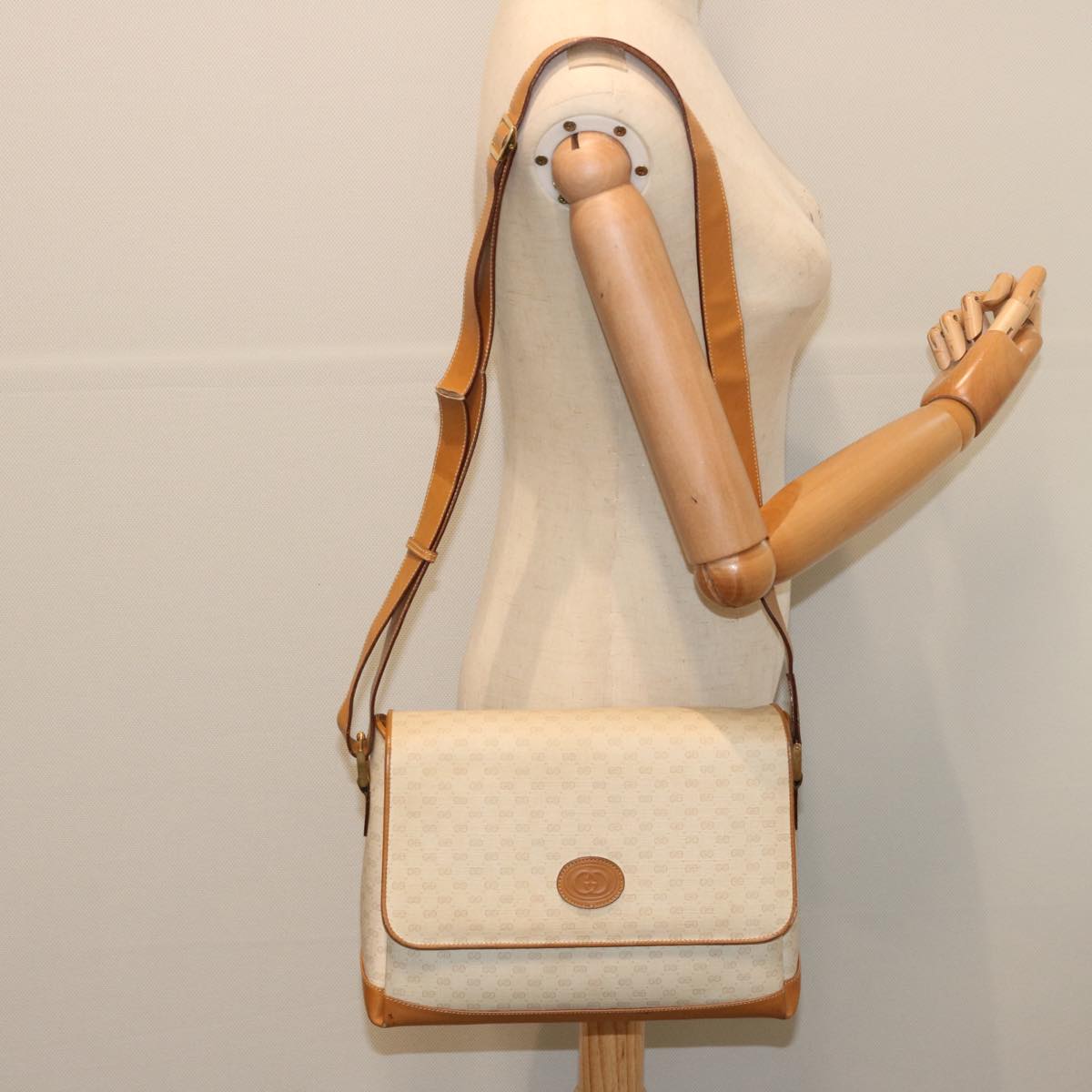 GUCCI Micro GG Supreme Shoulder Bag PVC Beige 001 101 0141 Auth mr026