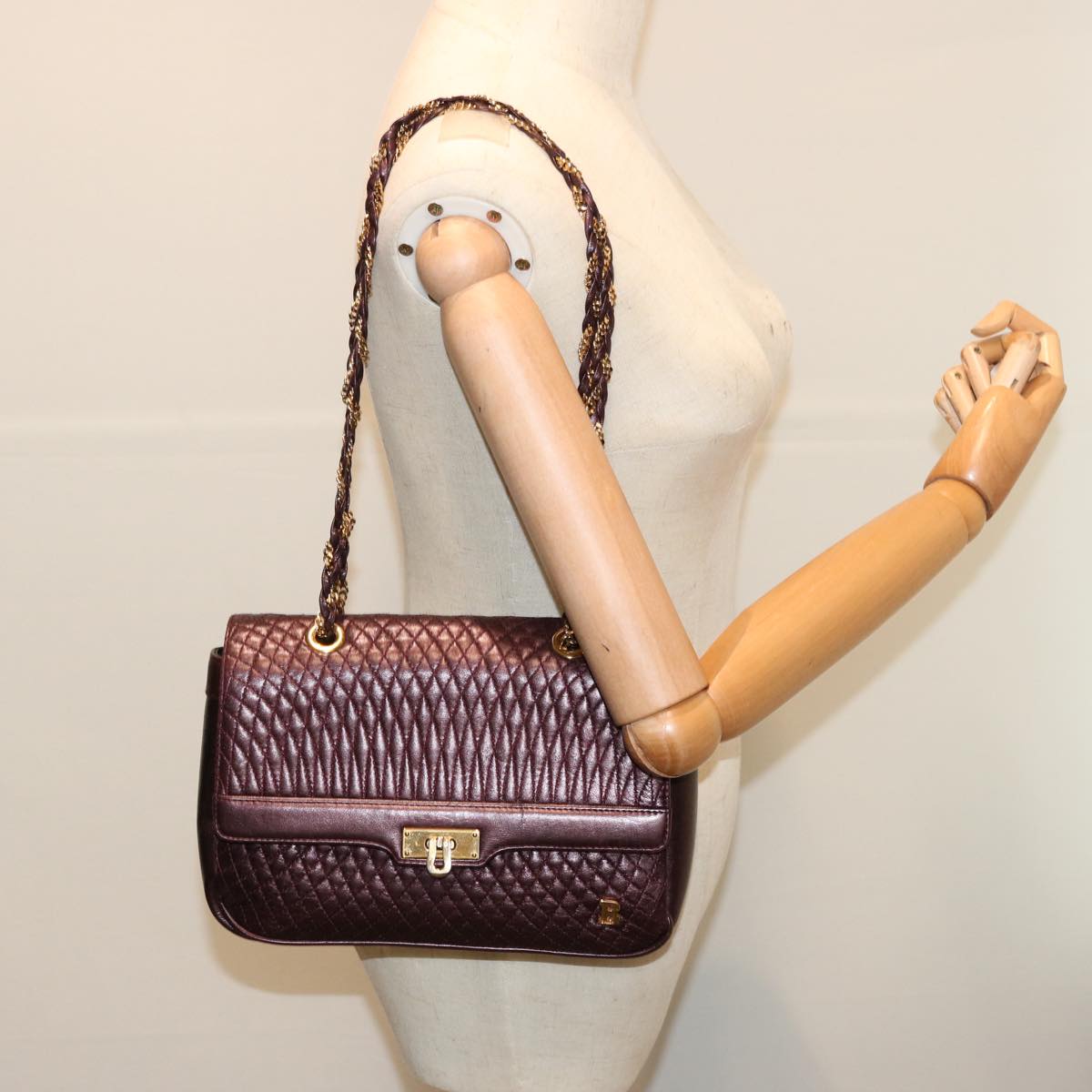 BALLY Quilted Shoulder Bag Leather Purple Auth mr084