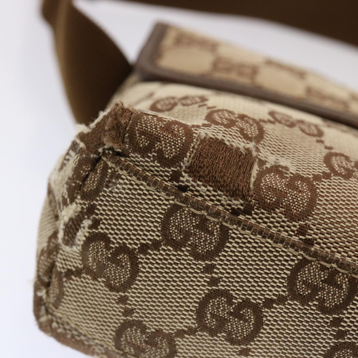 GUCCI GG Canvas Waist bag Beige 92543 Auth mr132