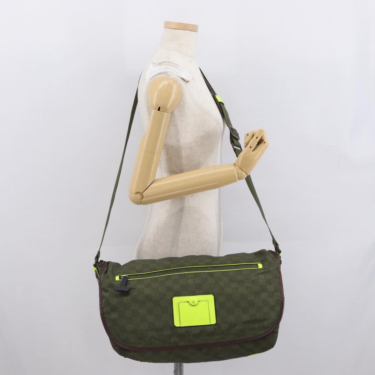 LOUIS VUITTON Damier Challenge Nylon Messenger bag Bag Khaki N41239 Auth mr1791