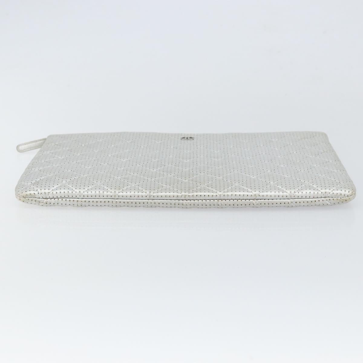 CHANEL Matelasse Punching Clutch Bag Leather Silver CC Auth mr1986