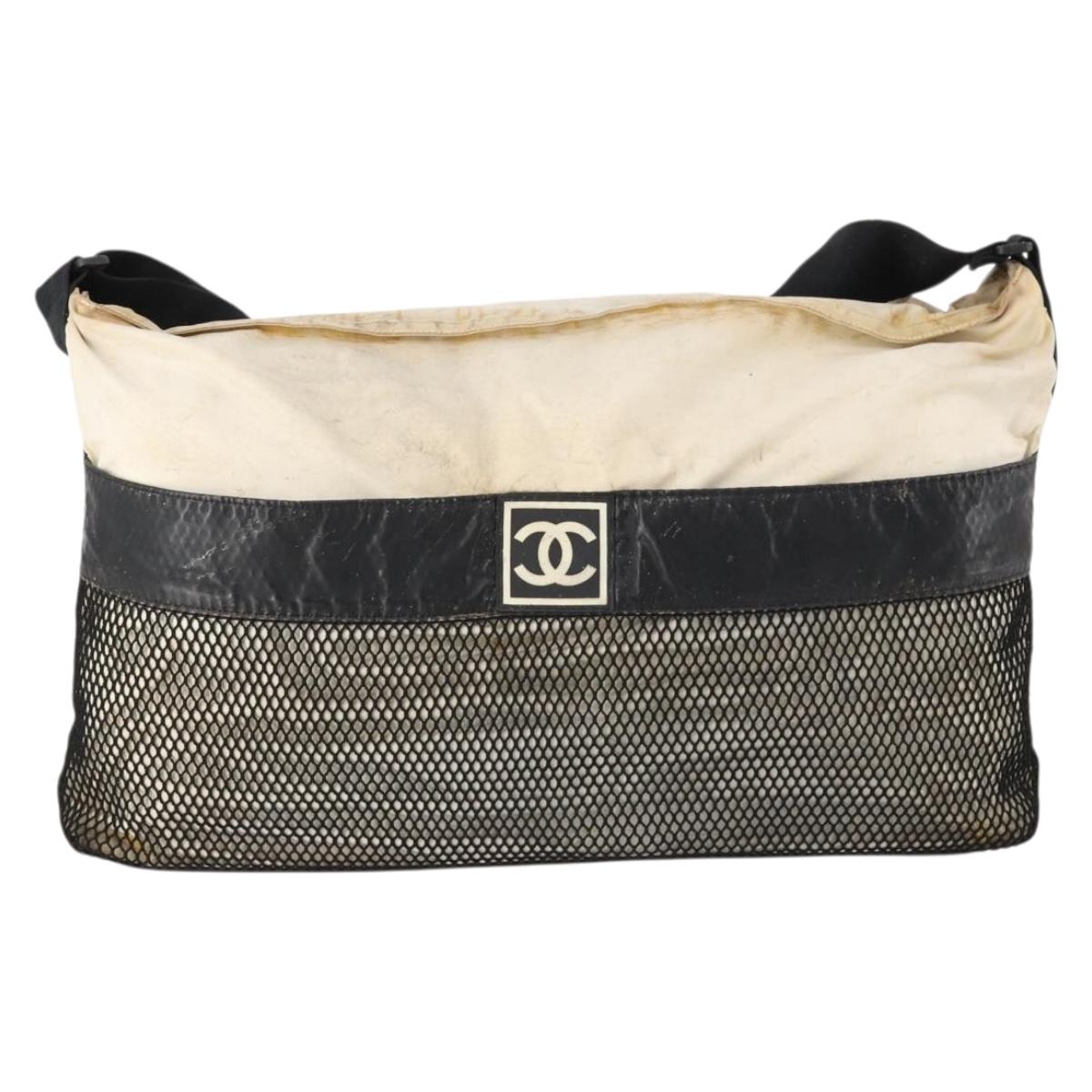 CHANEL Shoulder Bag Vinyl White CC Auth mr2043
