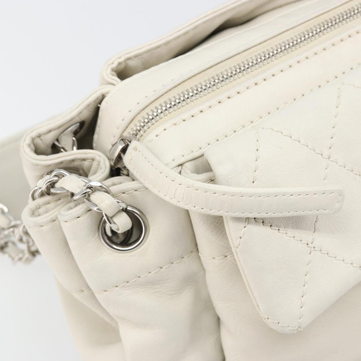 CHANEL Matelasse Chain Shoulder Bag Caviar Skin White Silver CC Auth mr2505