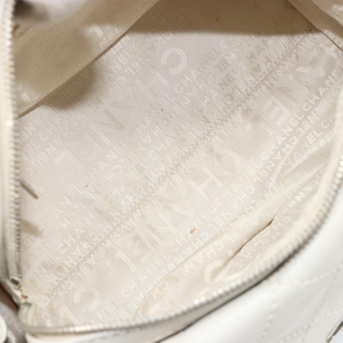 CHANEL Matelasse Chain Shoulder Bag Caviar Skin White Silver CC Auth mr2505
