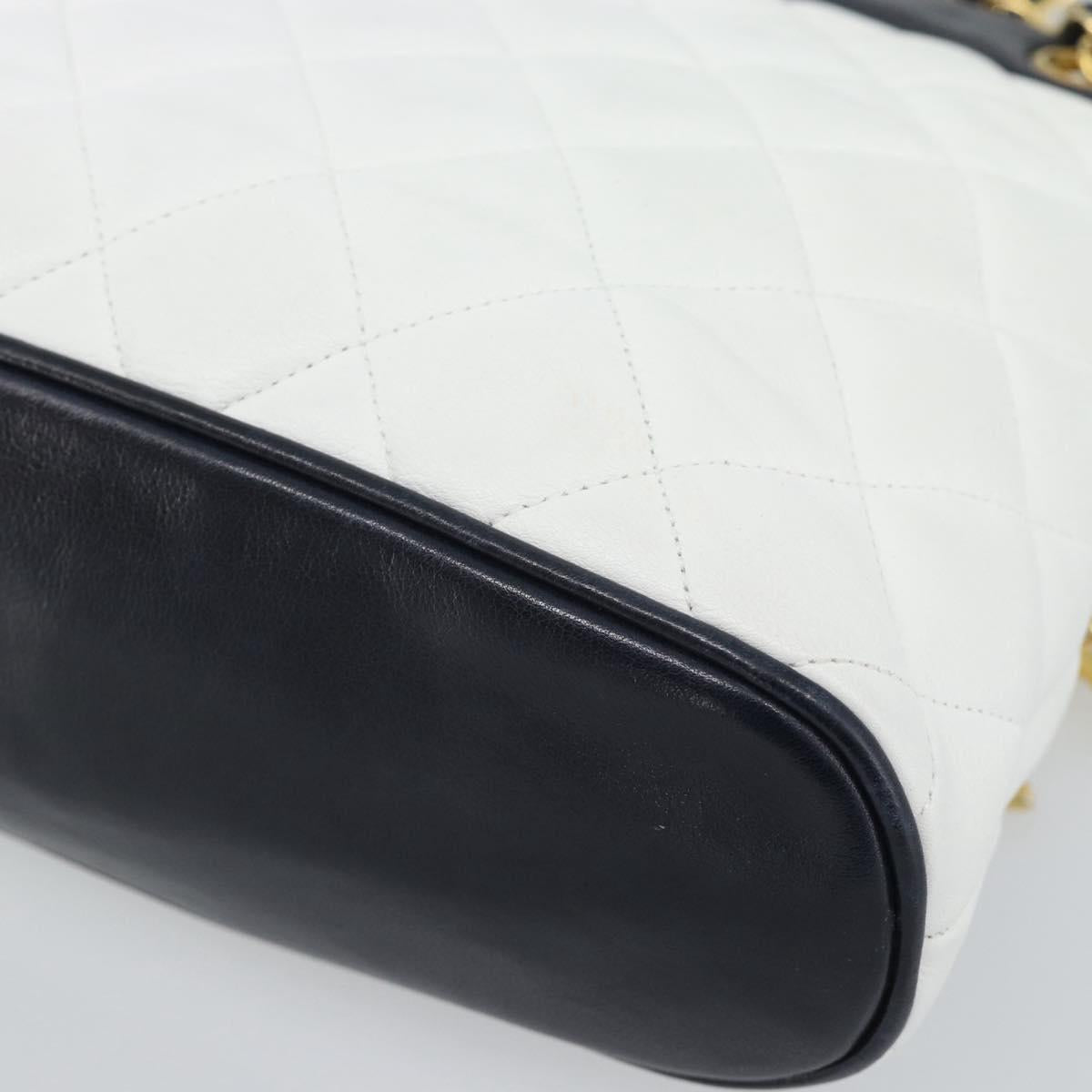 CHANEL Matelasse Chain Shoulder Bag Leather White Gold CC Auth mr2545V