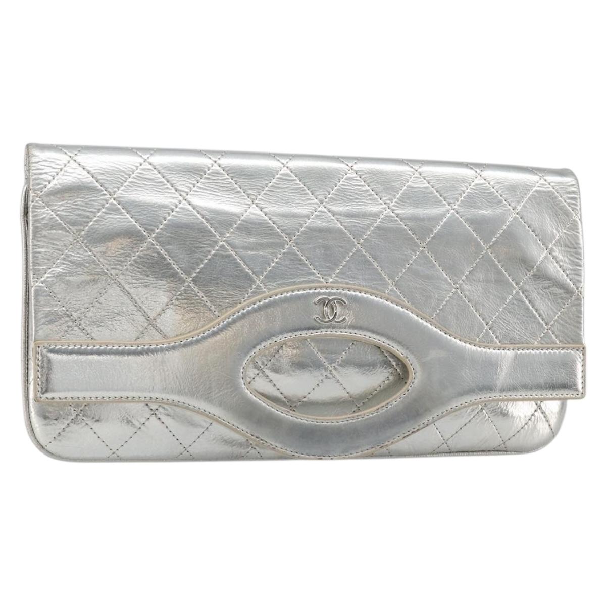CHANEL Matelasse Clutch Bag Leather Silver CC Auth mr2573V