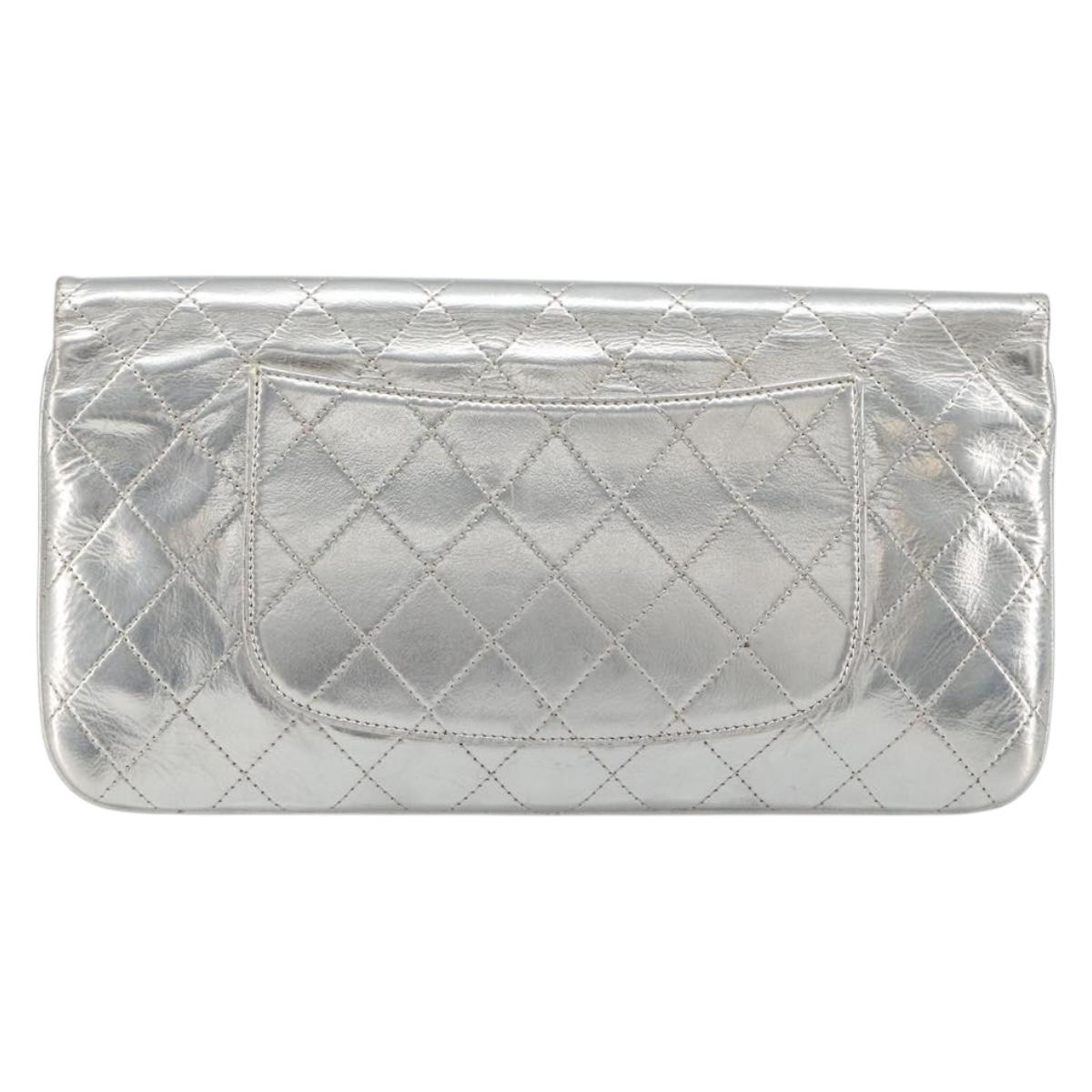 CHANEL Matelasse Clutch Bag Leather Silver CC Auth mr2573V