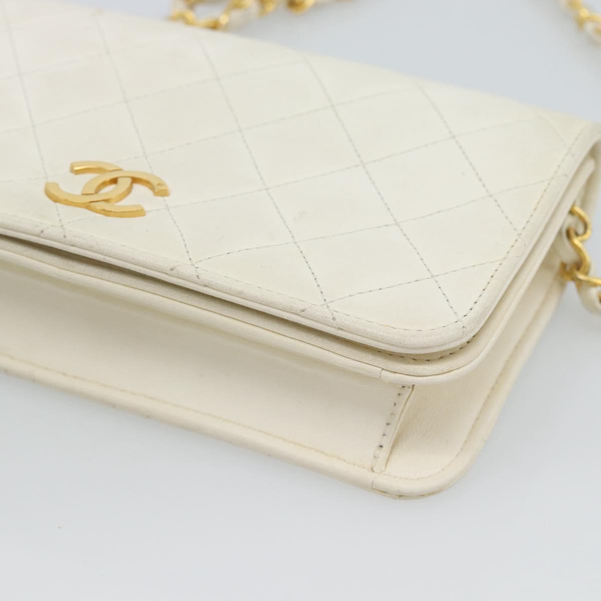 CHANEL Matelasse Chain Shoulder Bag Leather White Gold CC Auth mr2797