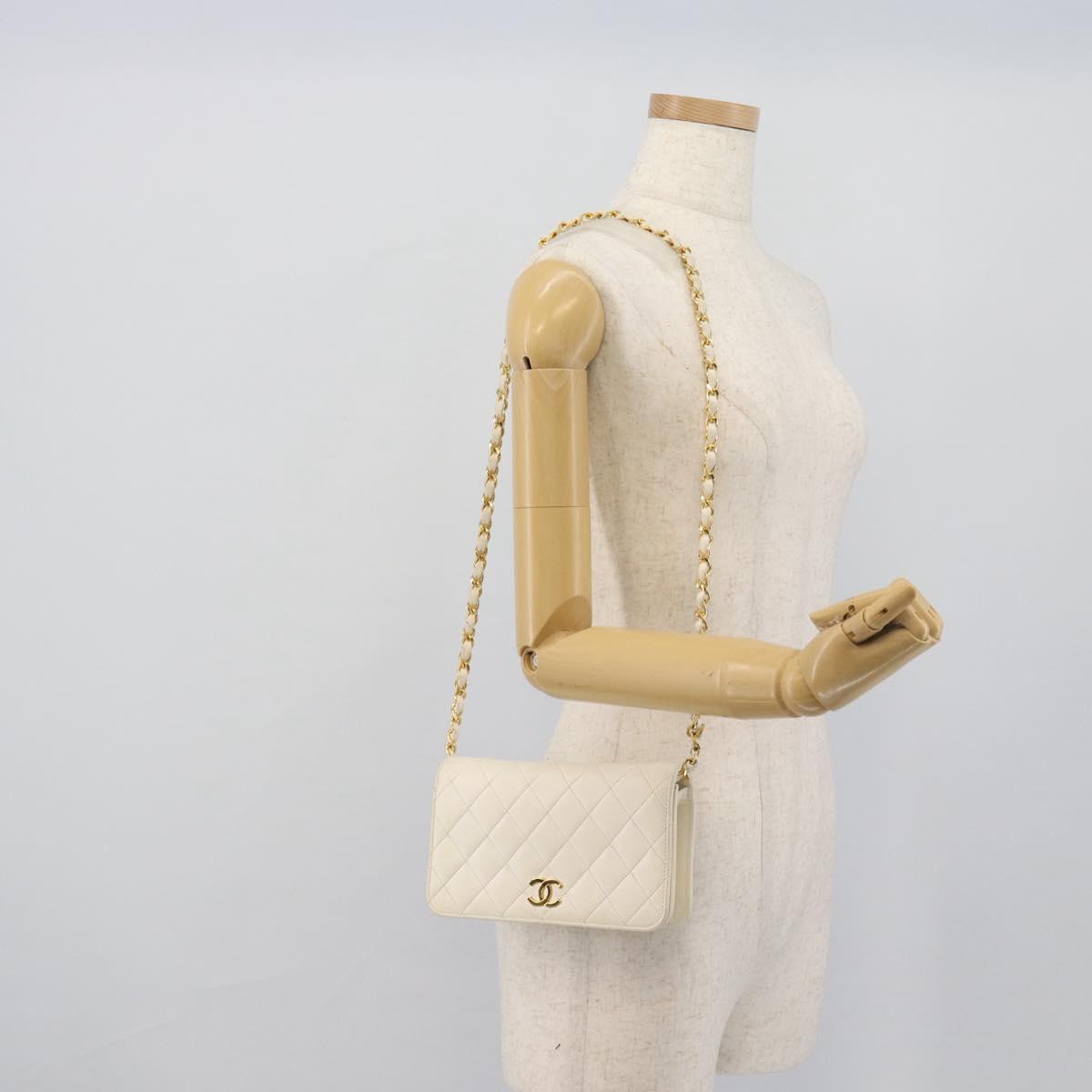 CHANEL Matelasse Chain Shoulder Bag Leather White Gold CC Auth mr2797