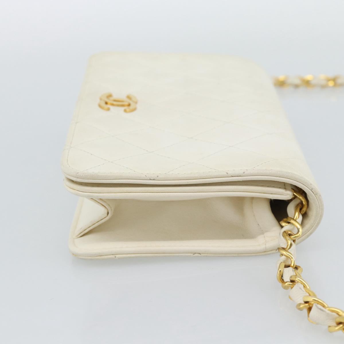 CHANEL Matelasse Chain Shoulder Bag Leather White Gold CC Auth mr2797