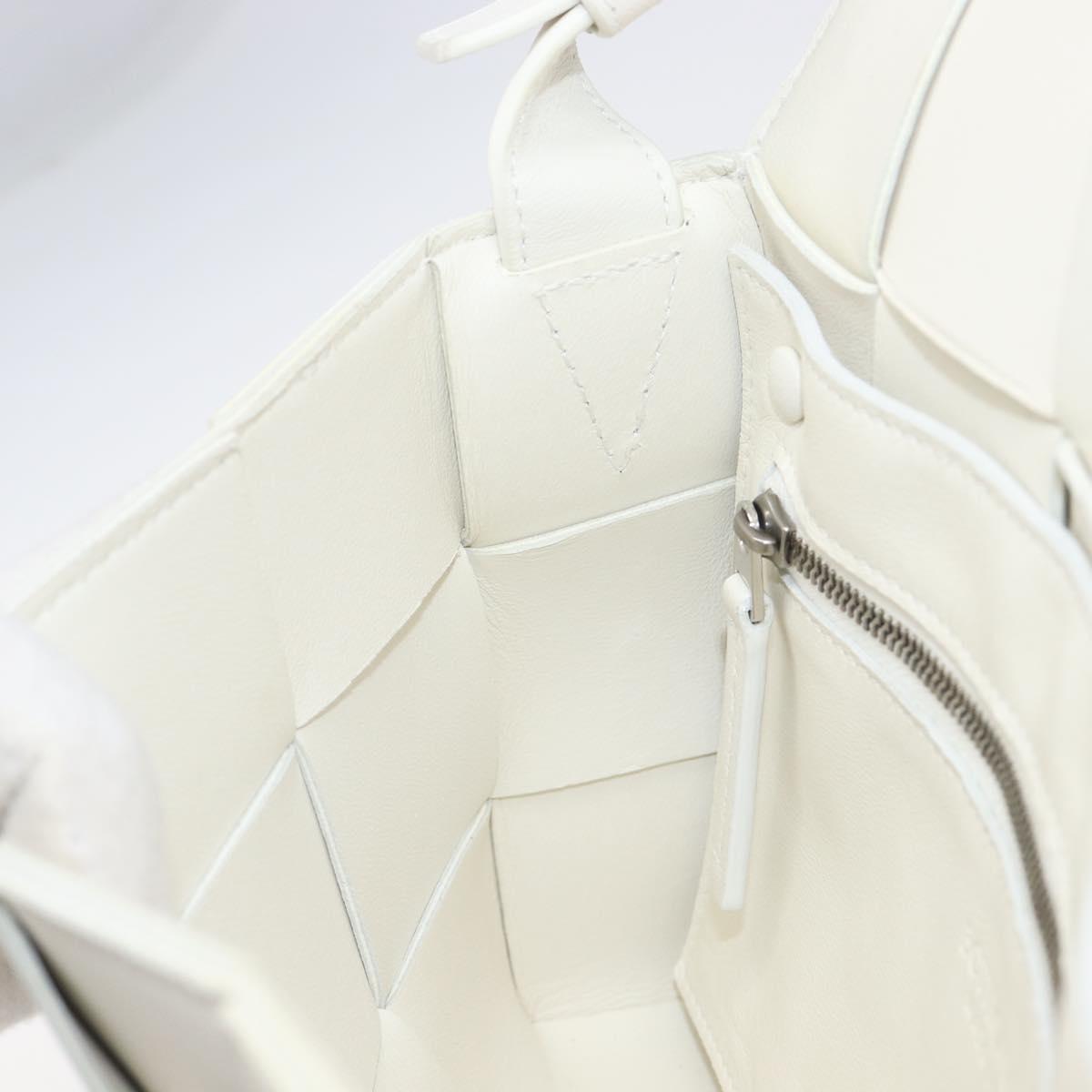 BOTTEGA VENETA MAXI INTRECCIATO Cassette Bag Leather White Silver Auth mr2874V