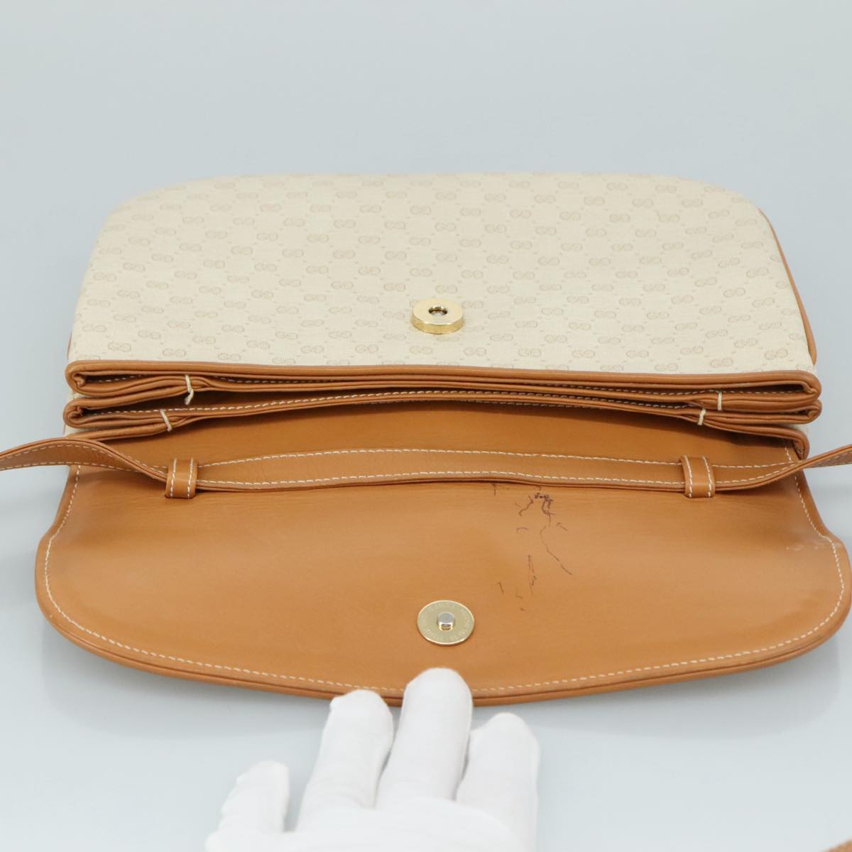 GUCCI Micro GG Supreme Shoulder Bag PVC Leather White Auth mr903