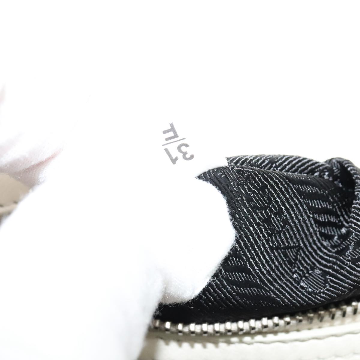 PRADA Gathered Chain Shoulder Bag Leather White Silver Auth mr992