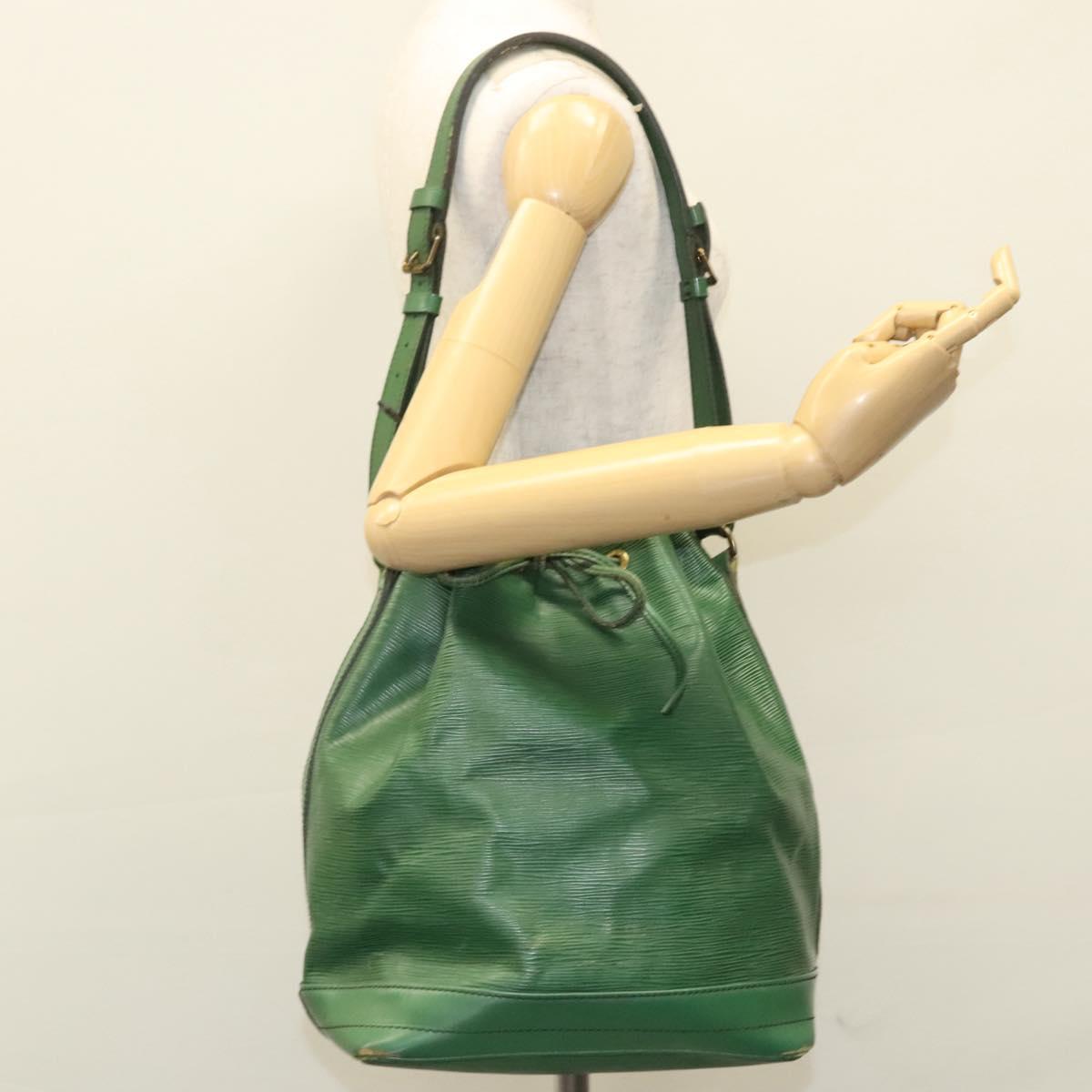 LOUIS VUITTON Epi Noe Shoulder Bag Green M44004 LV Auth MY449