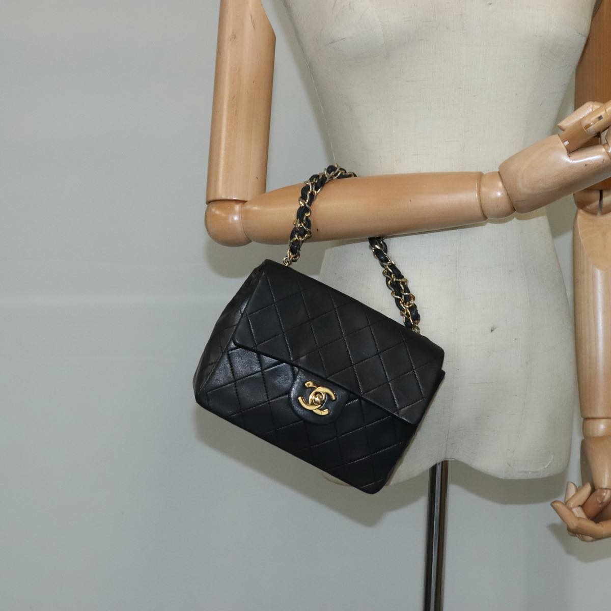 CHANEL Mini Materasse 17 Chain Hand Bag Lamb Skin Black Gold CC Auth PP027