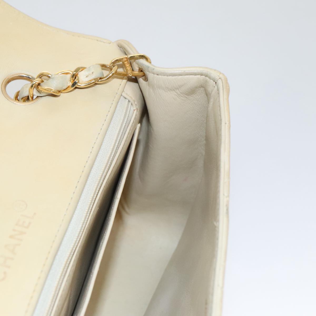 CHANEL Diana 25 Chain Shoulder Bag Lamb Skin Beige Gold CC Auth PP039