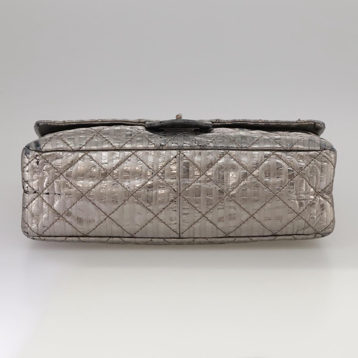 CHANEL Matelasse 25.5 Double Chain Bag Coated leather Silver tone CC Auth PP046