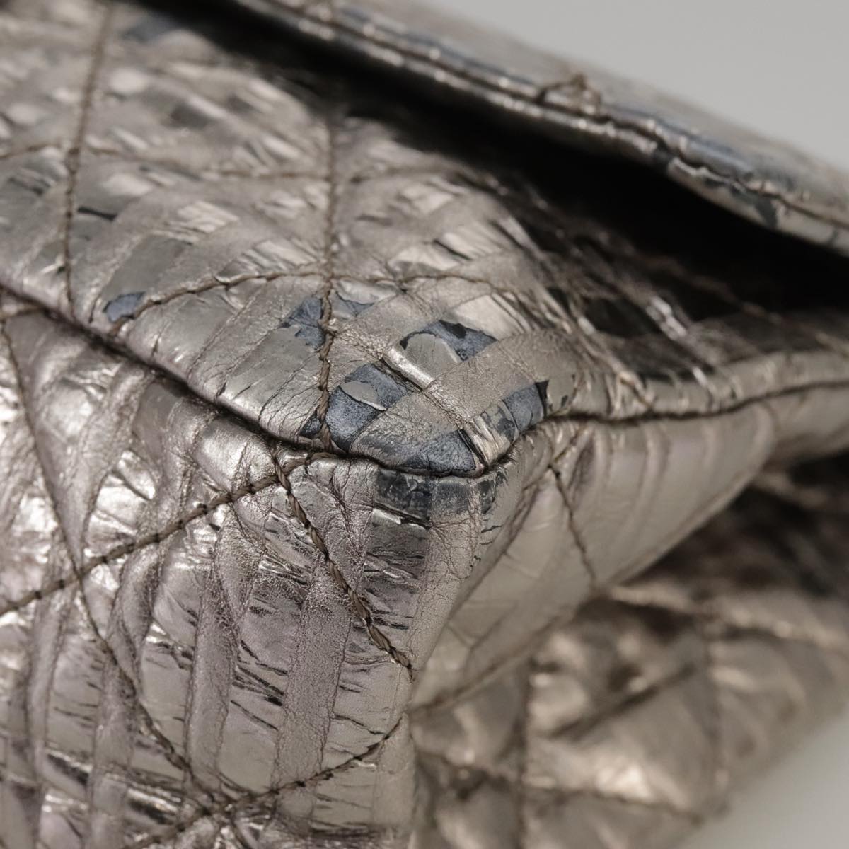 CHANEL Matelasse 25.5 Double Chain Bag Coated leather Silver tone CC Auth PP046