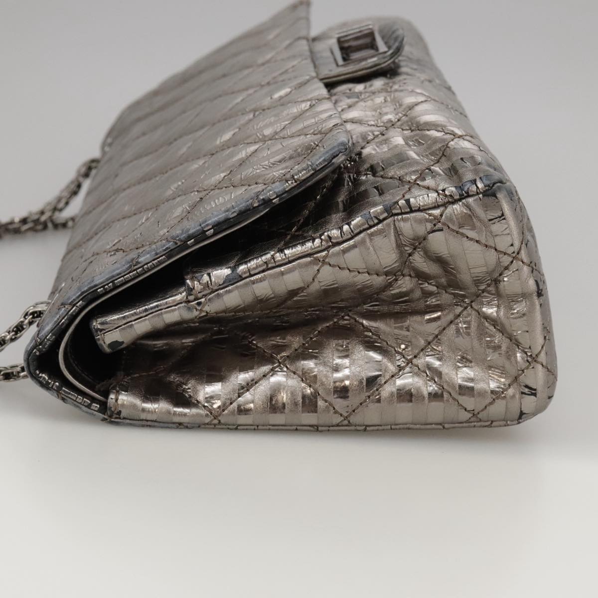 CHANEL Matelasse 25.5 Double Chain Bag Coated leather Silver tone CC Auth PP046