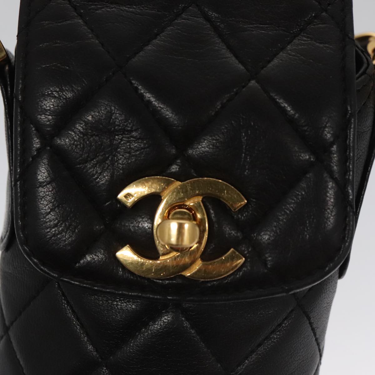 CHANEL Chain Pouch Lamb Skin Black CC Auth PP059