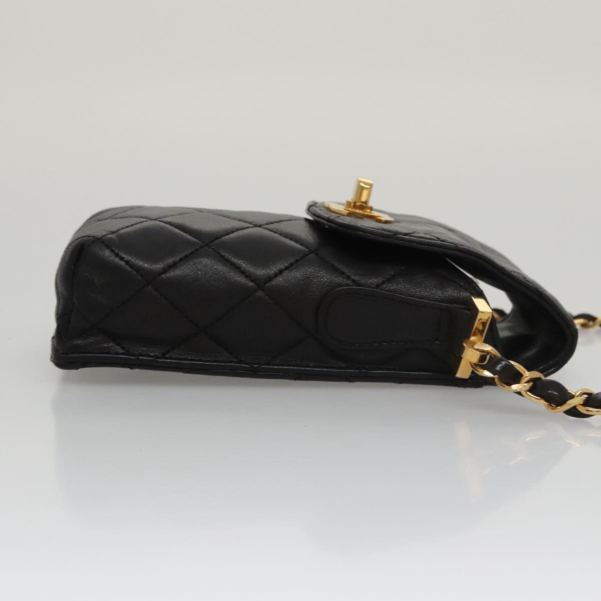 CHANEL Chain Pouch Lamb Skin Black CC Auth PP059
