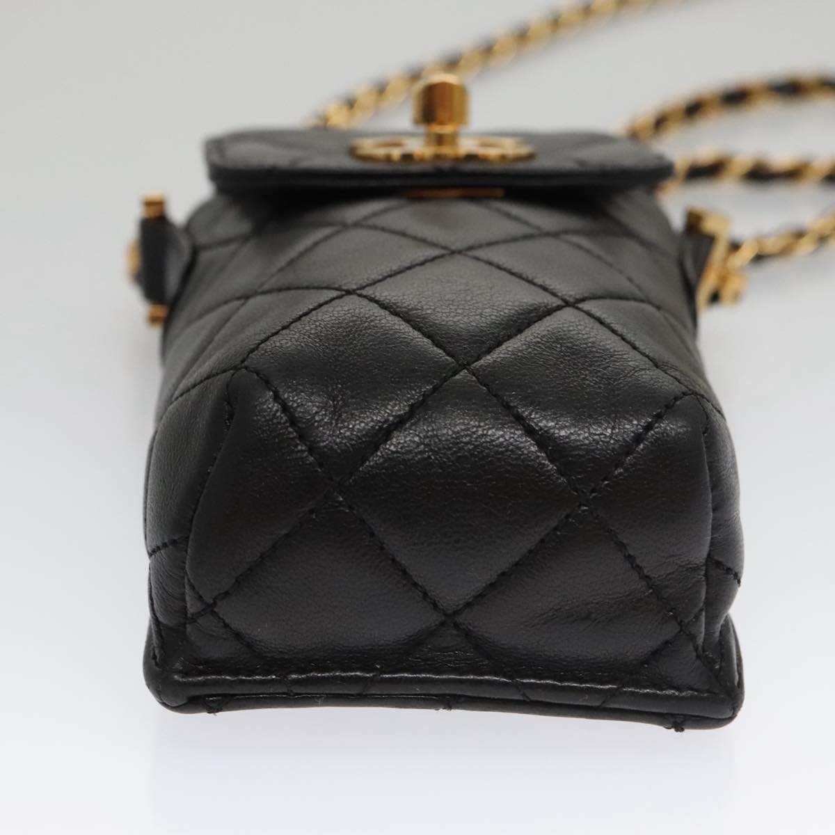 CHANEL Chain Pouch Lamb Skin Black CC Auth PP059