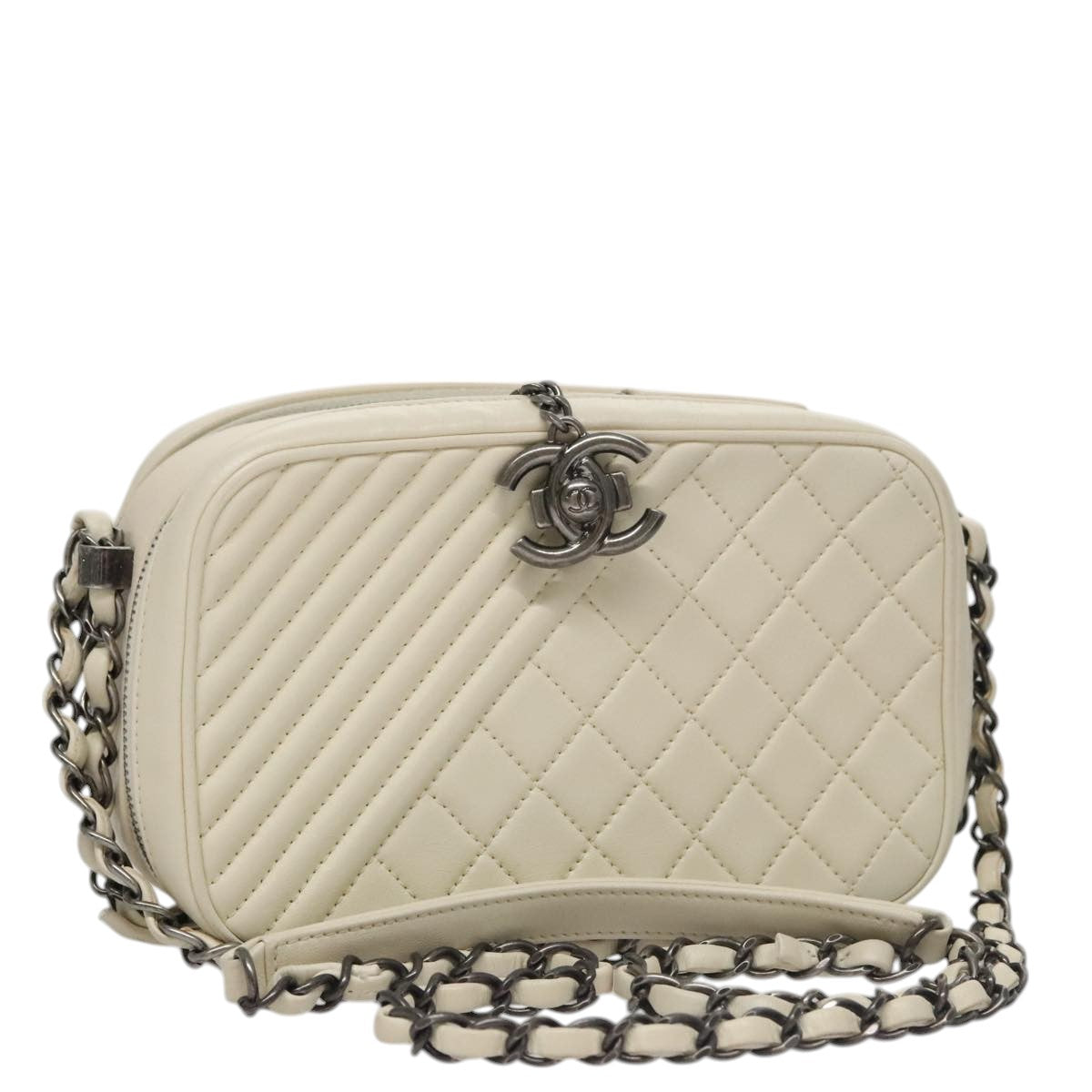 CHANEL Matelasse Chain Shoulder Bag Lamb Skin White CC Auth PP060