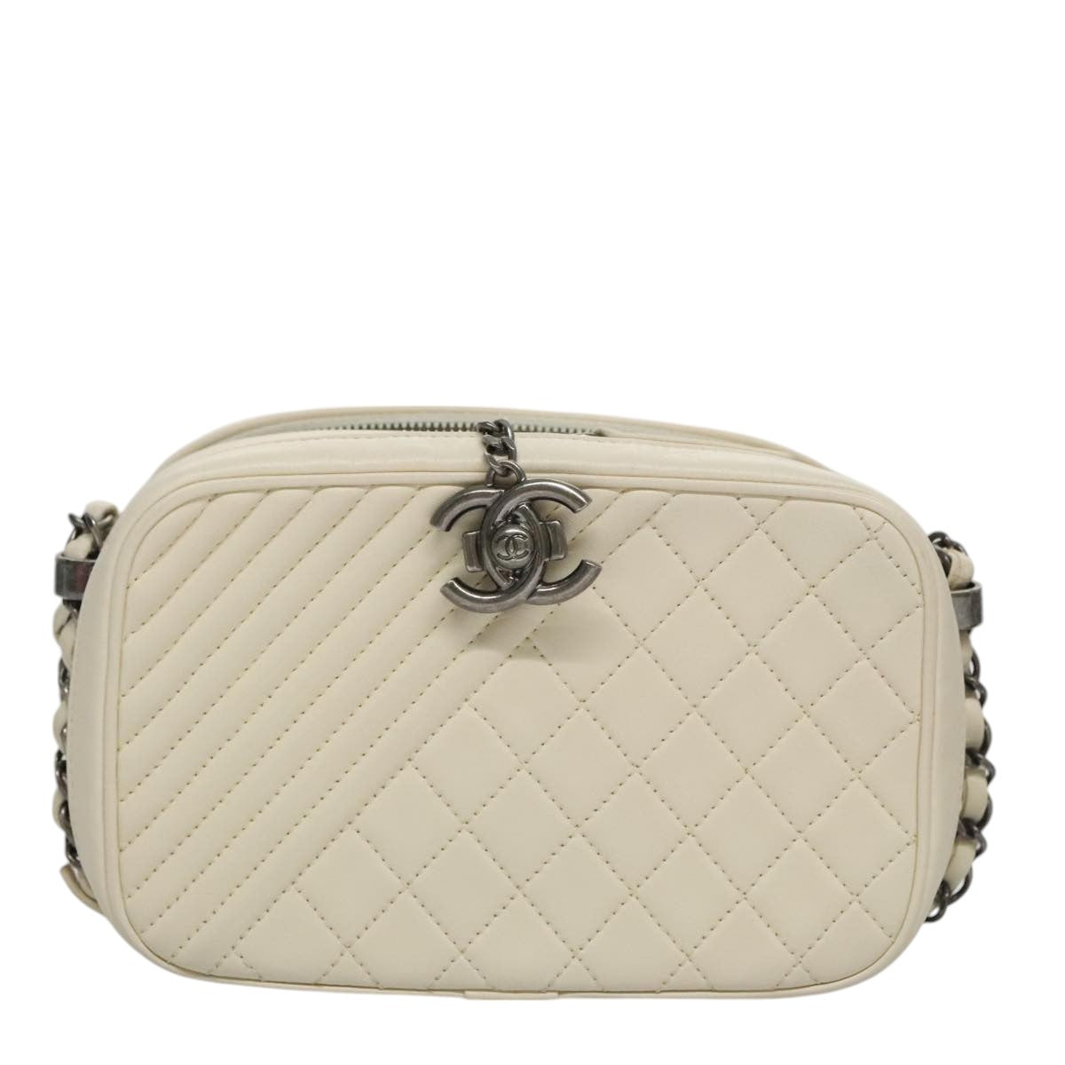 CHANEL Matelasse Chain Shoulder Bag Lamb Skin White CC Auth PP060