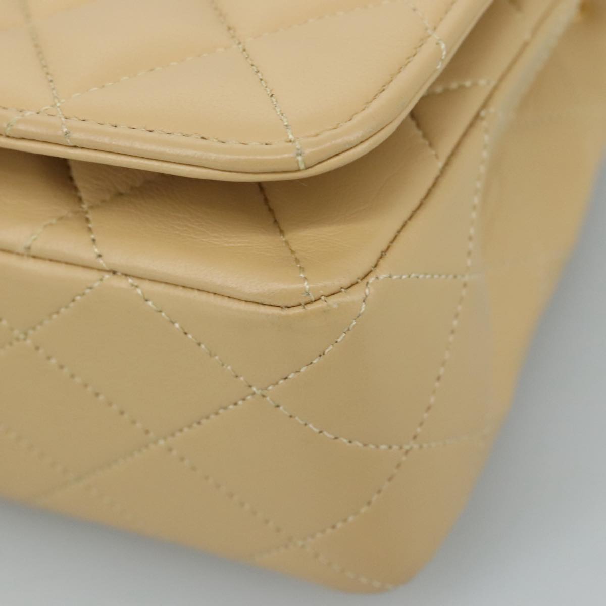 CHANEL Matelasse Chain Shoulder Bag Lamb Skin Beige Gold CC Auth PP077
