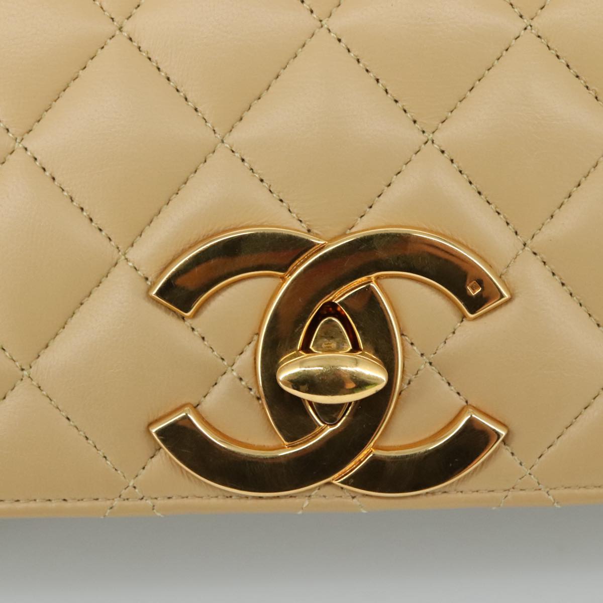 CHANEL Matelasse Chain Shoulder Bag Lamb Skin Beige Gold CC Auth PP077